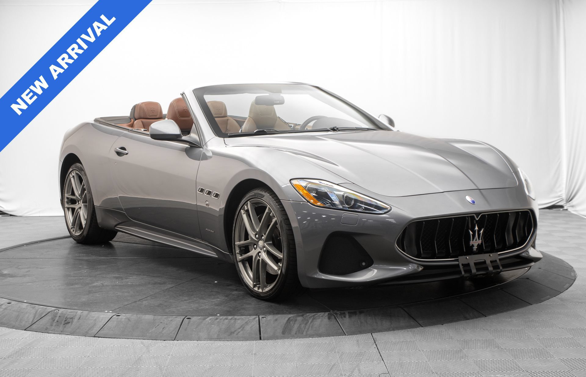 Used 2018 Maserati GranTurismo MC RWD image 14