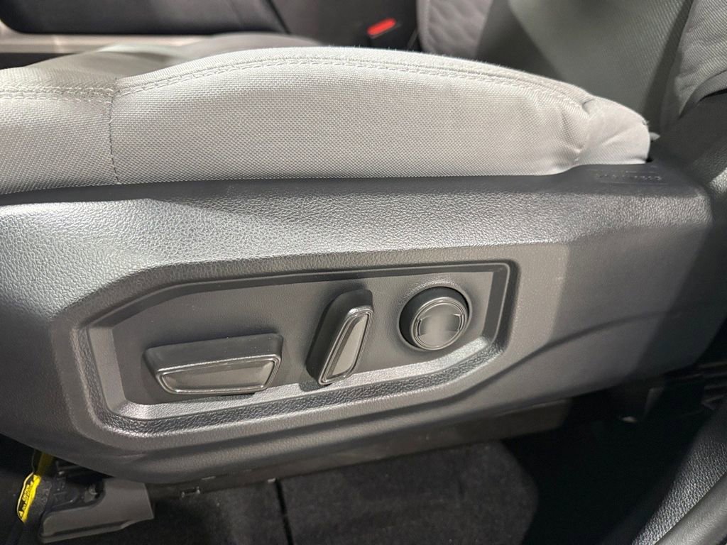 Used 2025 Toyota Sequoia SR5 image 23