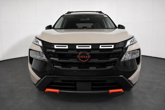 Certified 2025 Nissan Rogue SV AWD/4WD image 2