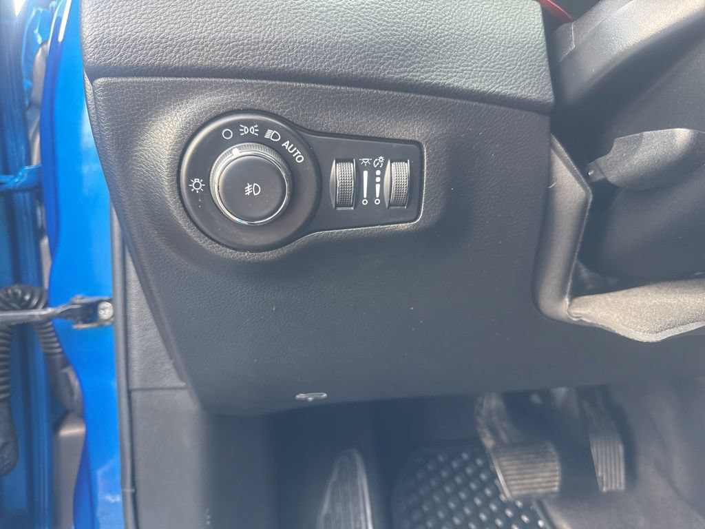 Used 2021 Jeep Compass Trailhawk AWD/4WD image 59