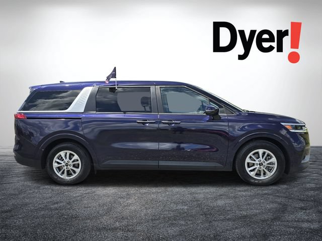 Certified 2022 Kia Carnival LX FWD image 2
