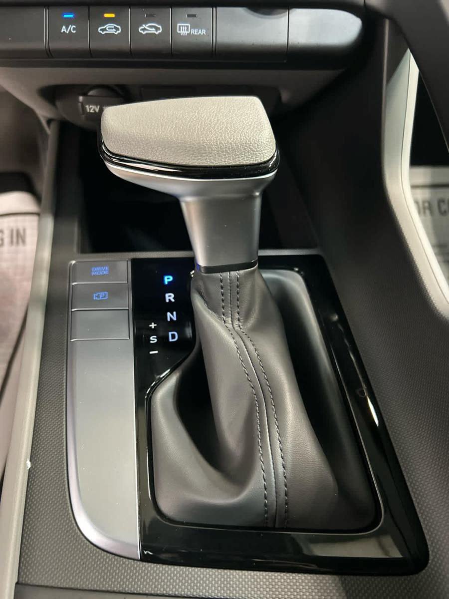 New 2026 Hyundai Elantra SE FWD image 7