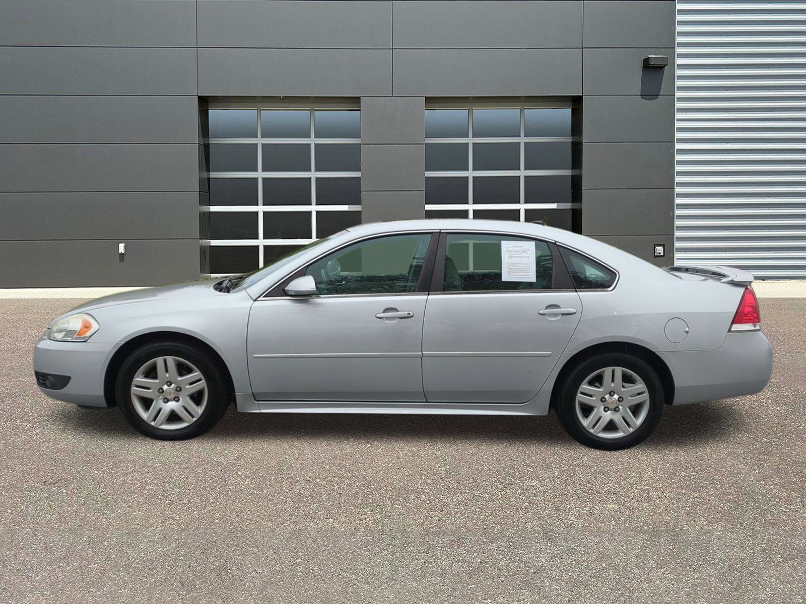 Used 2011 Chevrolet Impala LT w/ Luxury Edition Package image 4