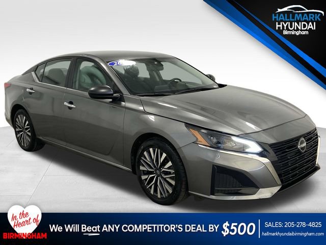 Used 2024 Nissan Altima 2.5 SV