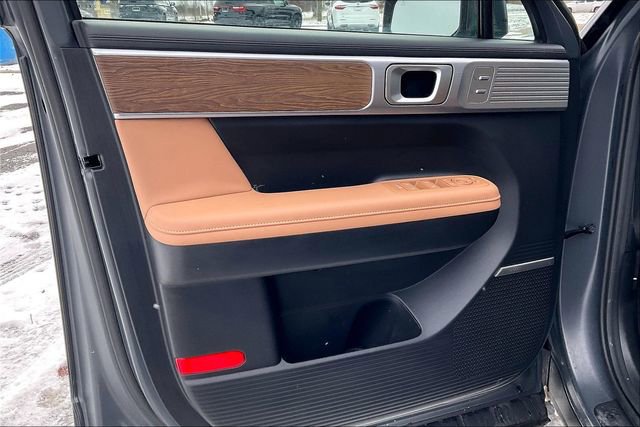 Used 2025 Hyundai Santa Fe Limited image 23