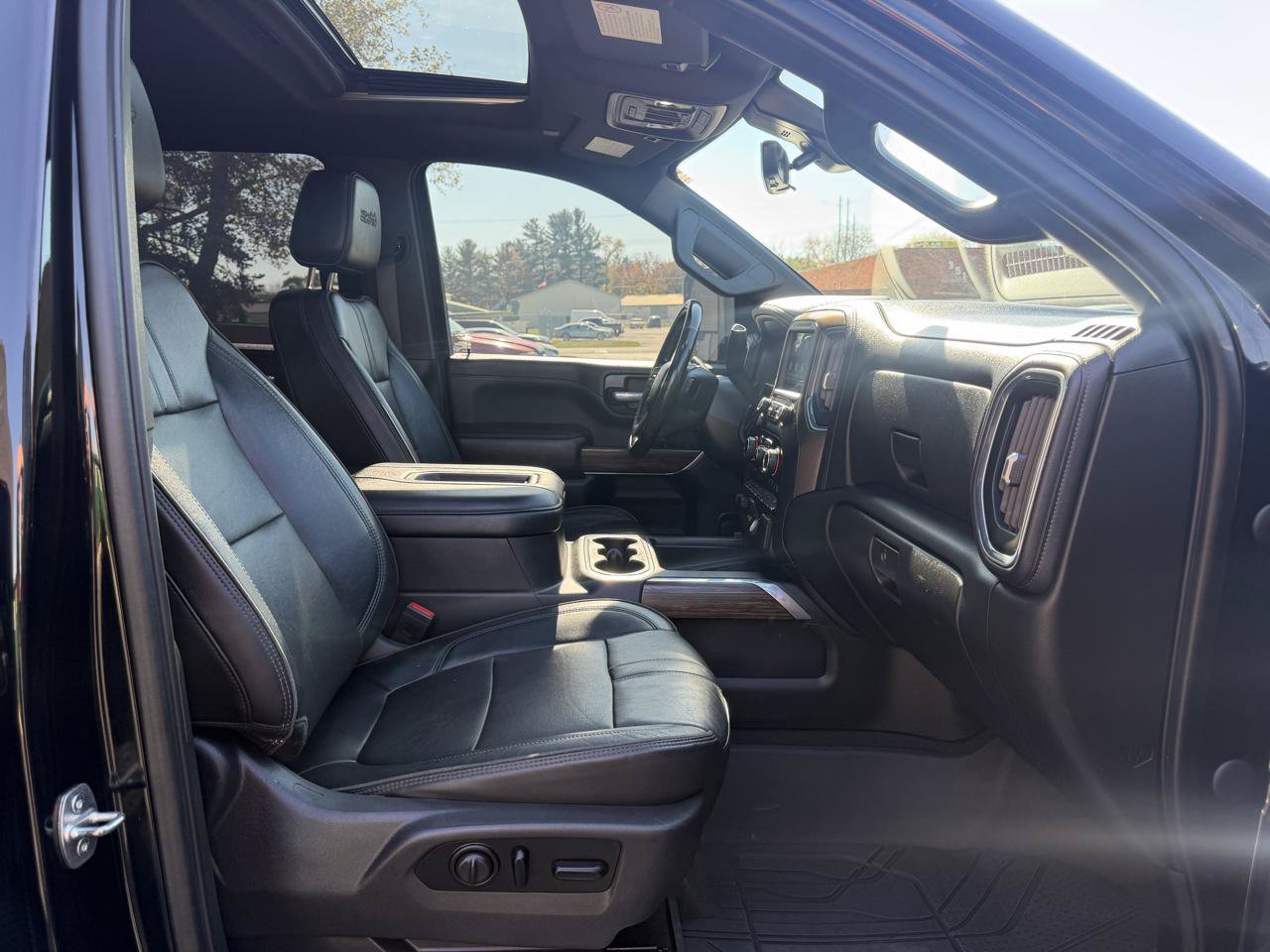 Used 2021 Chevrolet Silverado 3500 High Country w/ Snow Plow Prep/Camper Package AWD/4WD image 17
