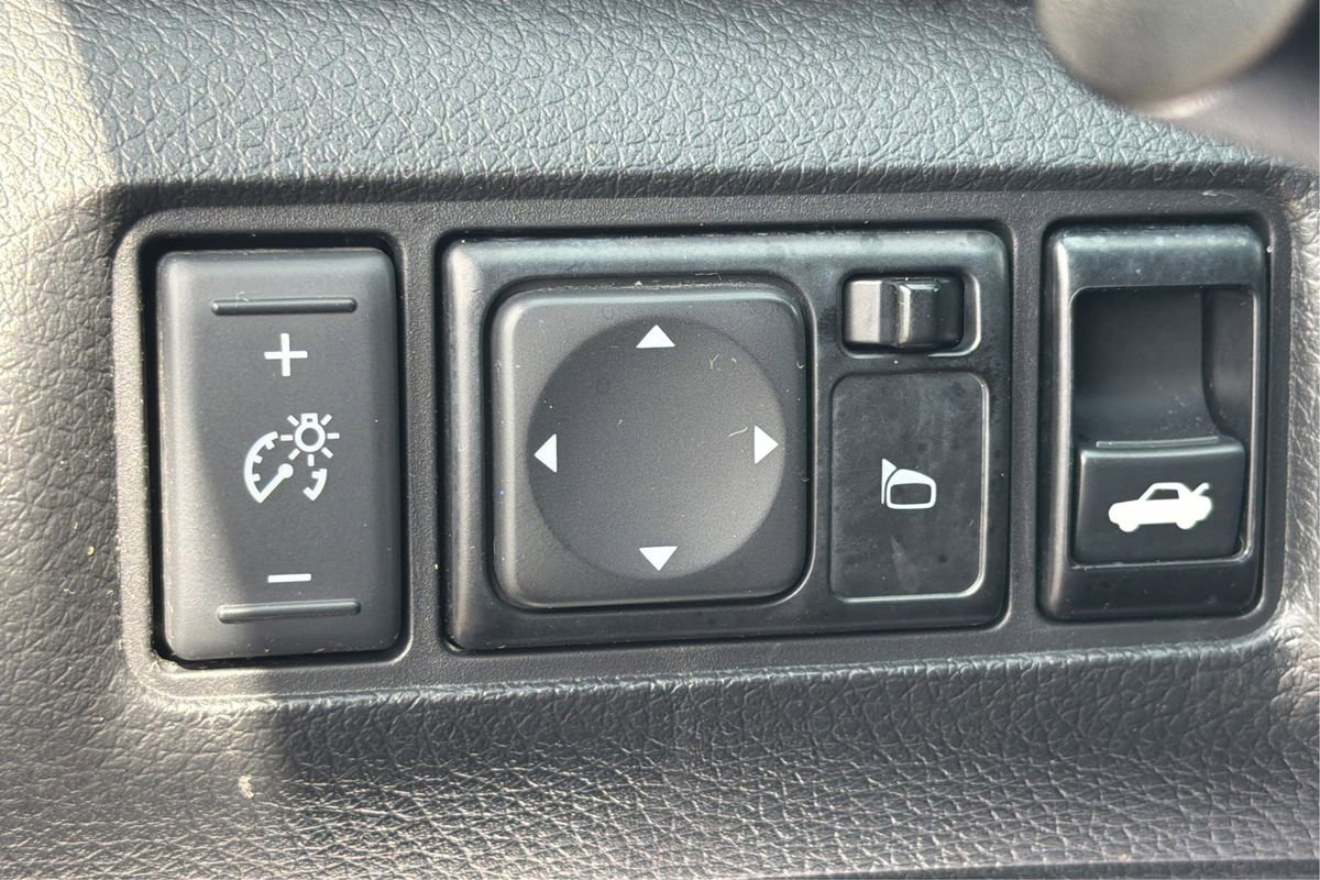 Used 2019 Nissan Sentra SV FWD image 36