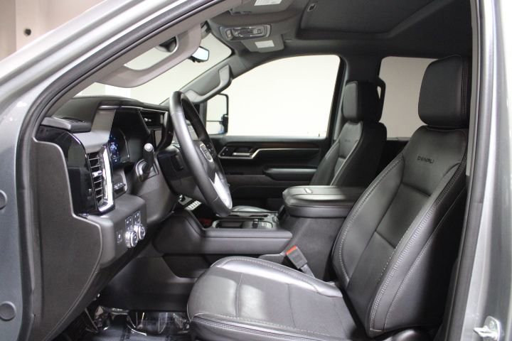 Used 2025 GMC Sierra 2500 Denali image 19