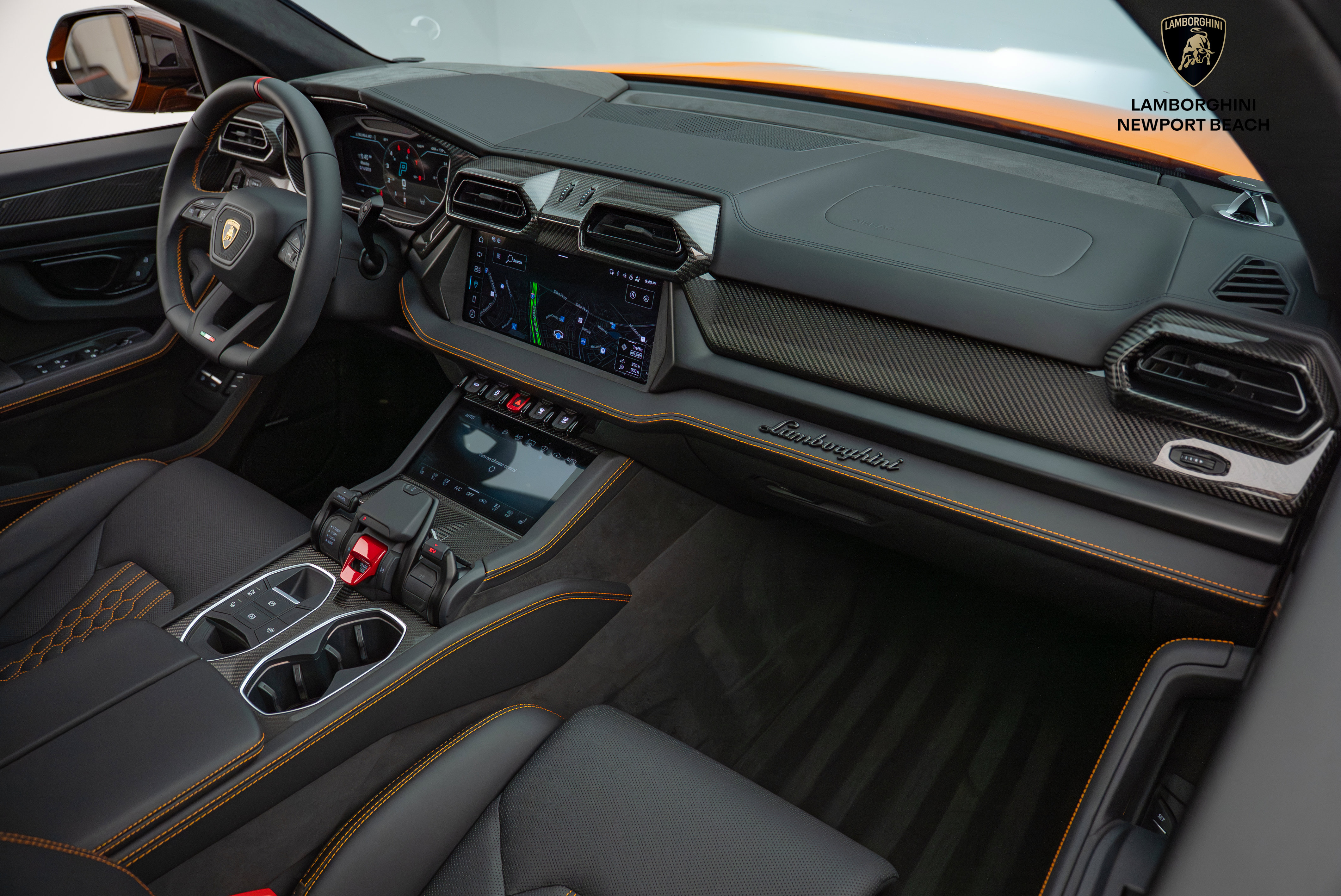 Used 2025 Lamborghini Urus SE AWD/4WD image 21