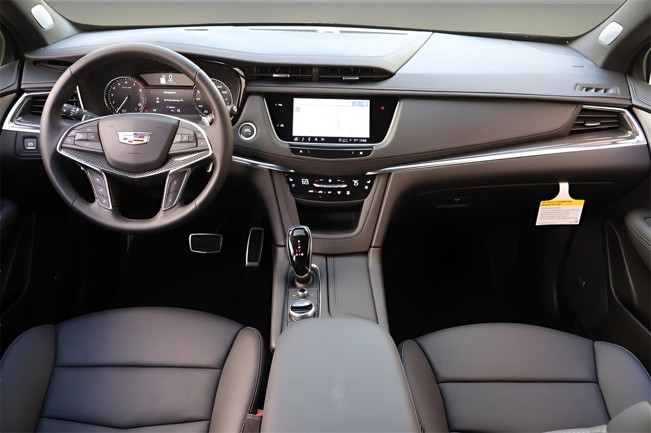 New 2025 Cadillac XT5 Sportv image 14
