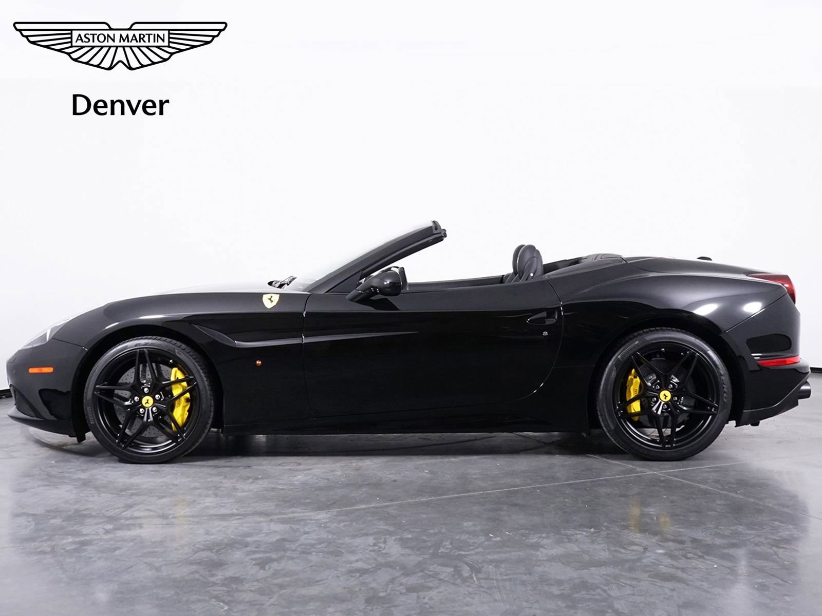 Used 2016 Ferrari California T image 2