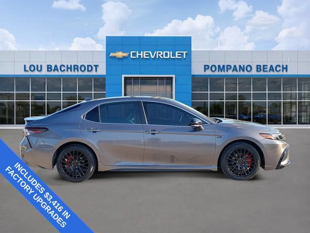 Used 2023 Toyota Camry SE FWD image 2