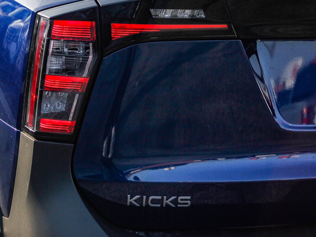 New 2026 Nissan Kicks SR w/ Cold Weather Package image 9