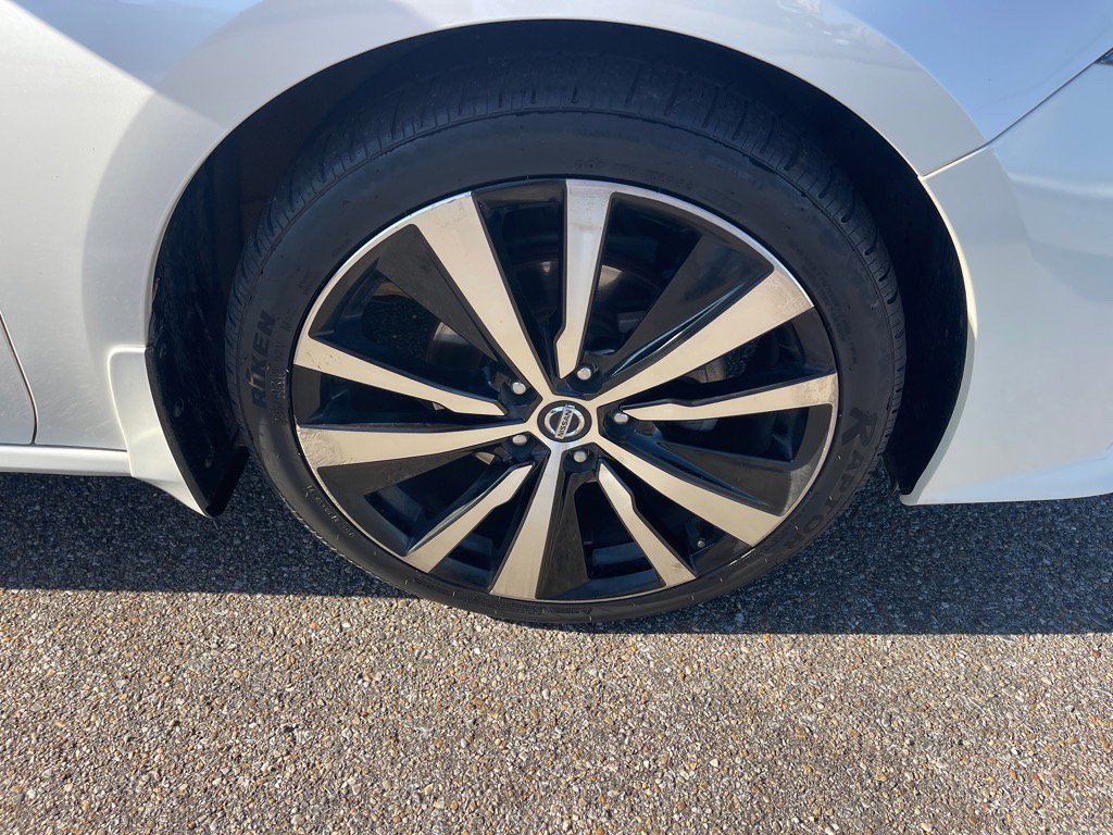 Used 2019 Nissan Altima 2.5 SR w/ SR Premium Package image 22