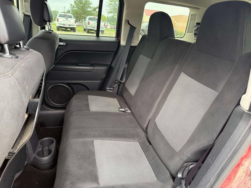 Used 2015 Jeep Patriot Latitude FWD image 12