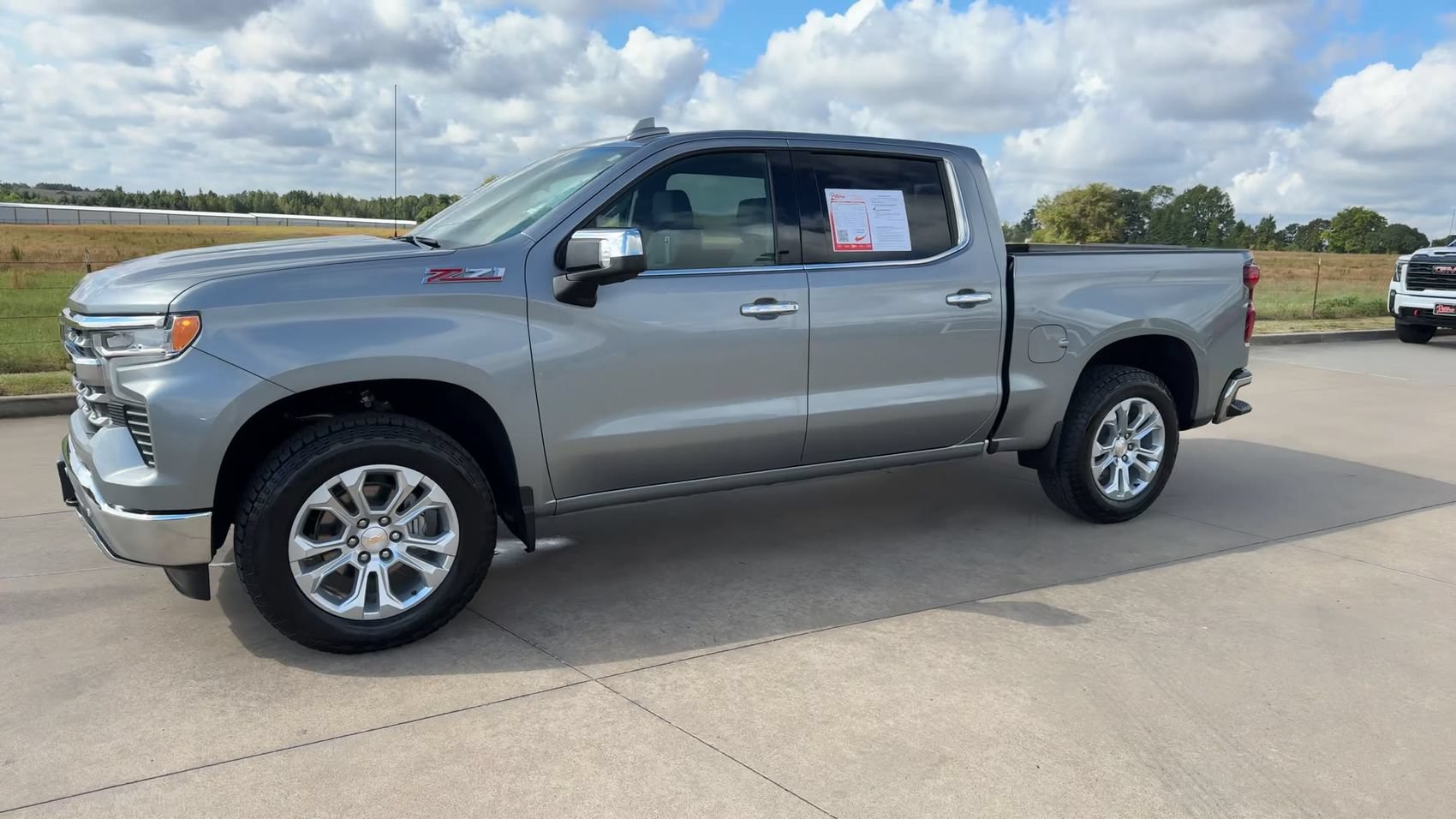 Used 2026 Chevrolet Silverado 1500 LTZ AWD/4WD image 5