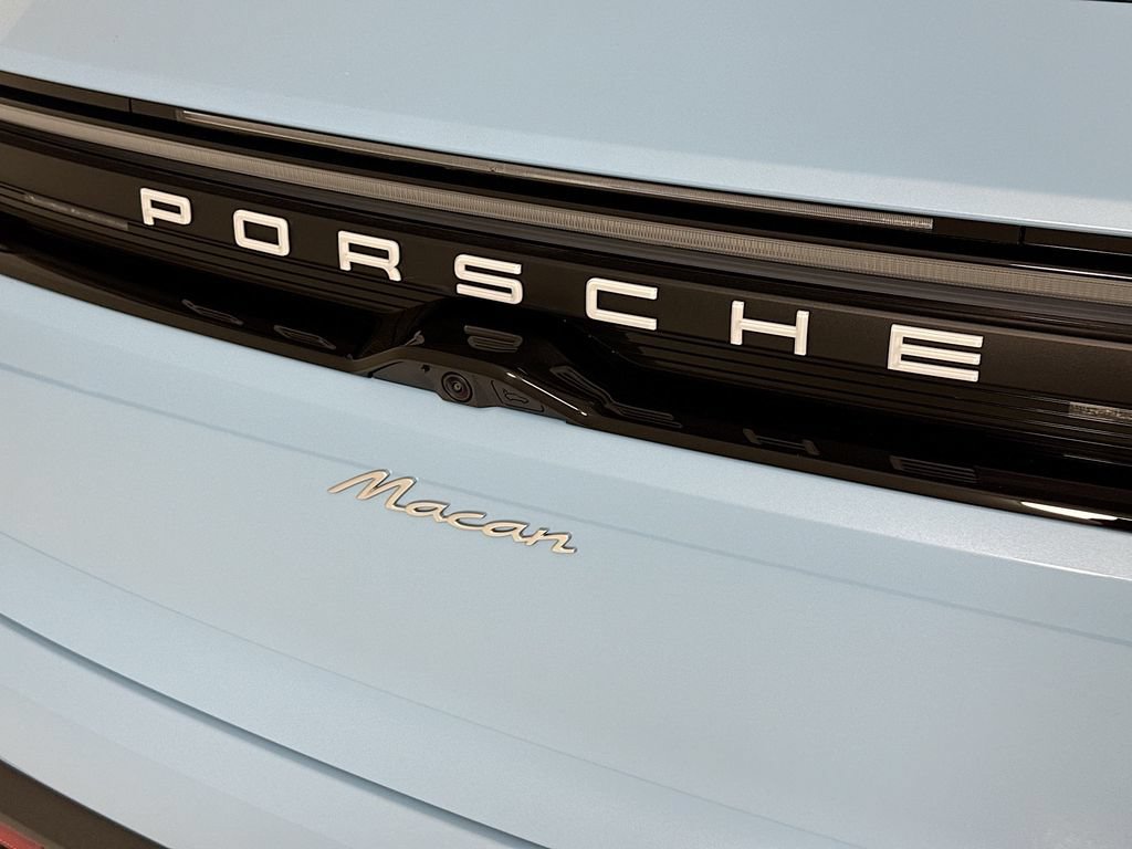 New 2026 Porsche Macan Electric RWD image 35