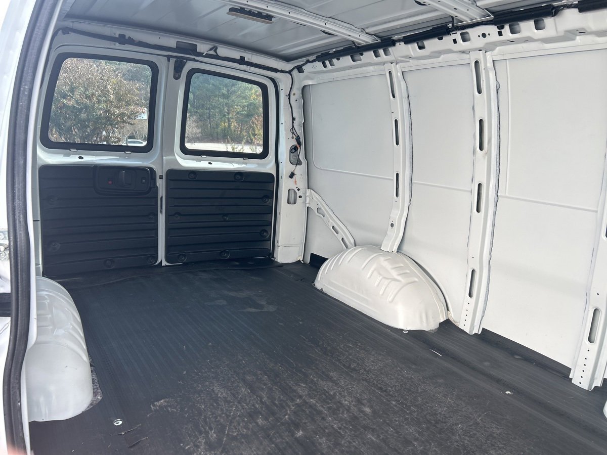 Used 2022 Chevrolet Express 2500 w/ Driver Convenience Package image 34