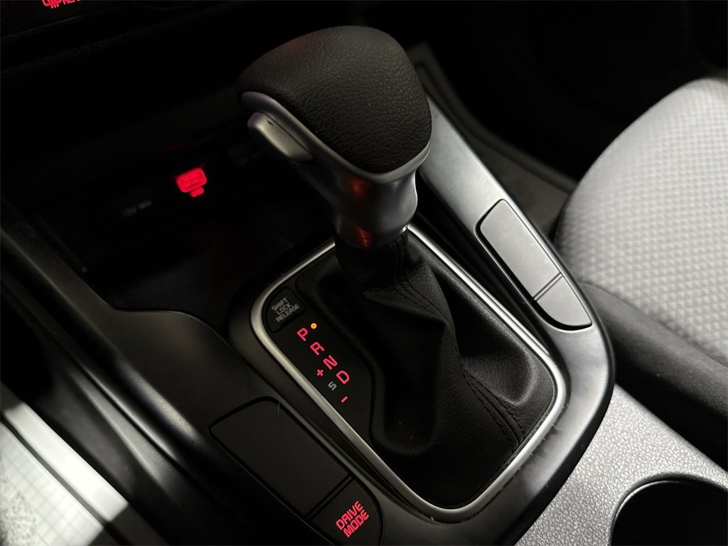 Used 2020 Kia Soul LX image 16