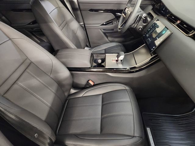 Used 2026 Land Rover Range Rover Evoque S image 3