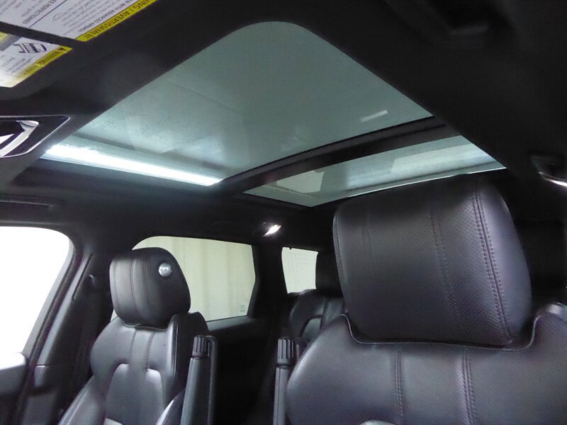 Used 2014 Land Rover Range Rover Sport HSE AWD/4WD image 18