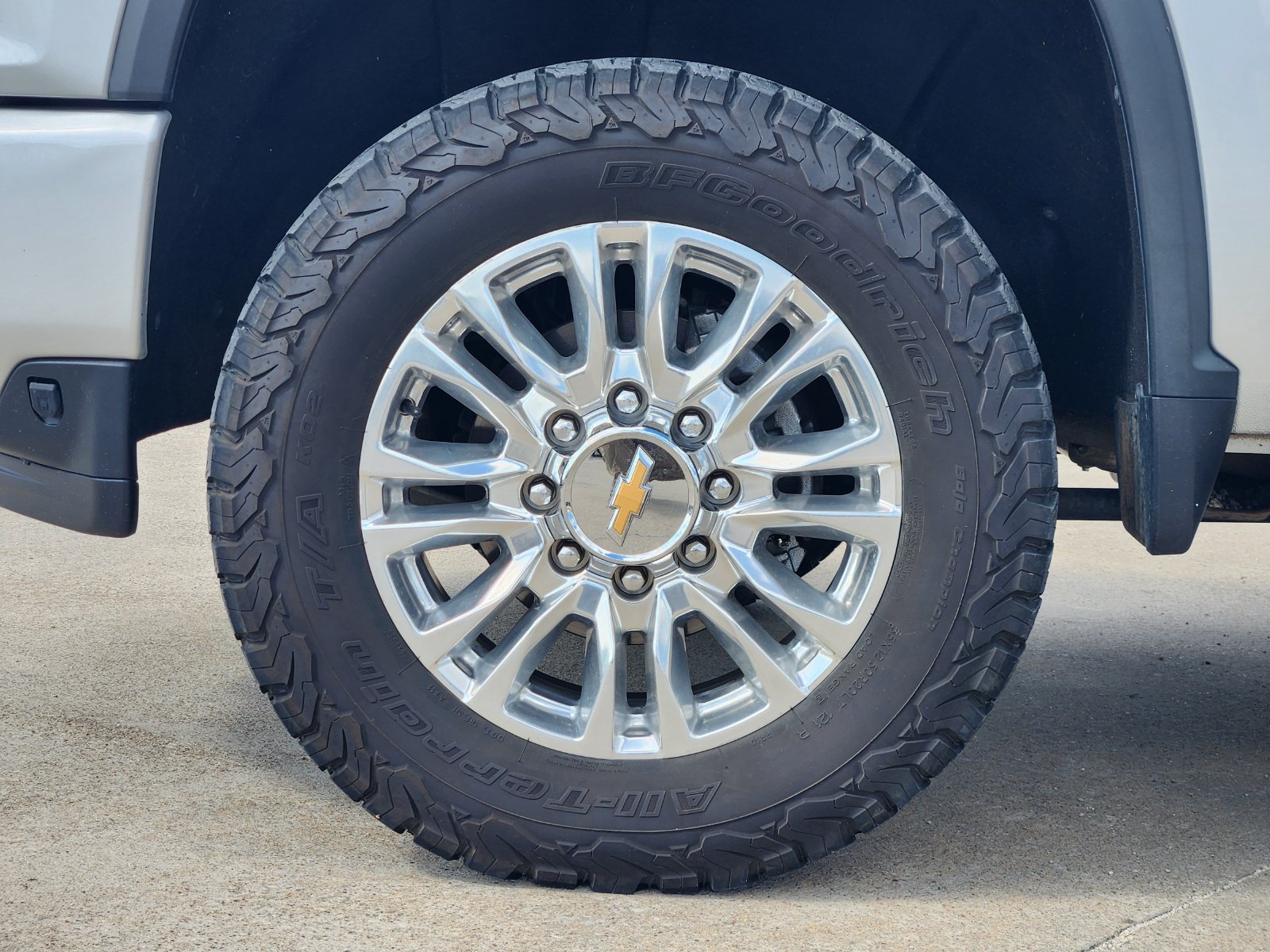 Used 2021 Chevrolet Silverado 2500 High Country w/ Z71 Off-Road Package AWD/4WD image 11
