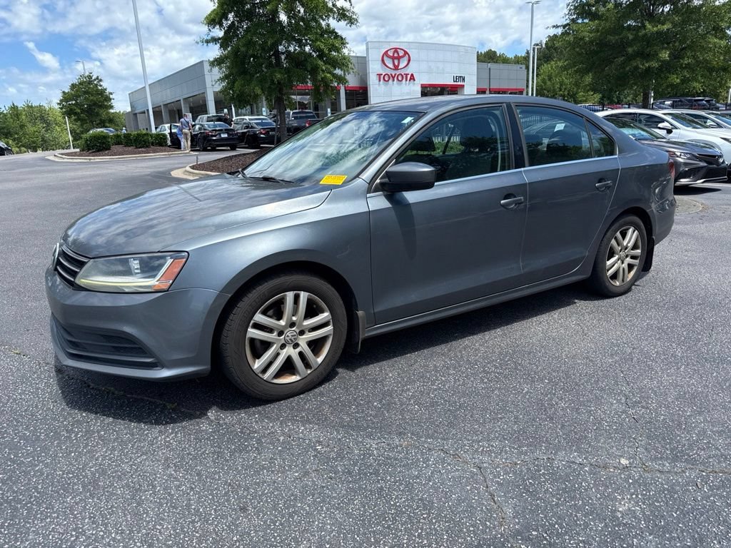 Used 2017 Volkswagen Jetta S w/ Jetta S Cold Weather Package FWD image 2