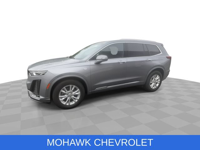 Certified 2025 Cadillac XT6 Luxury FWD image 4