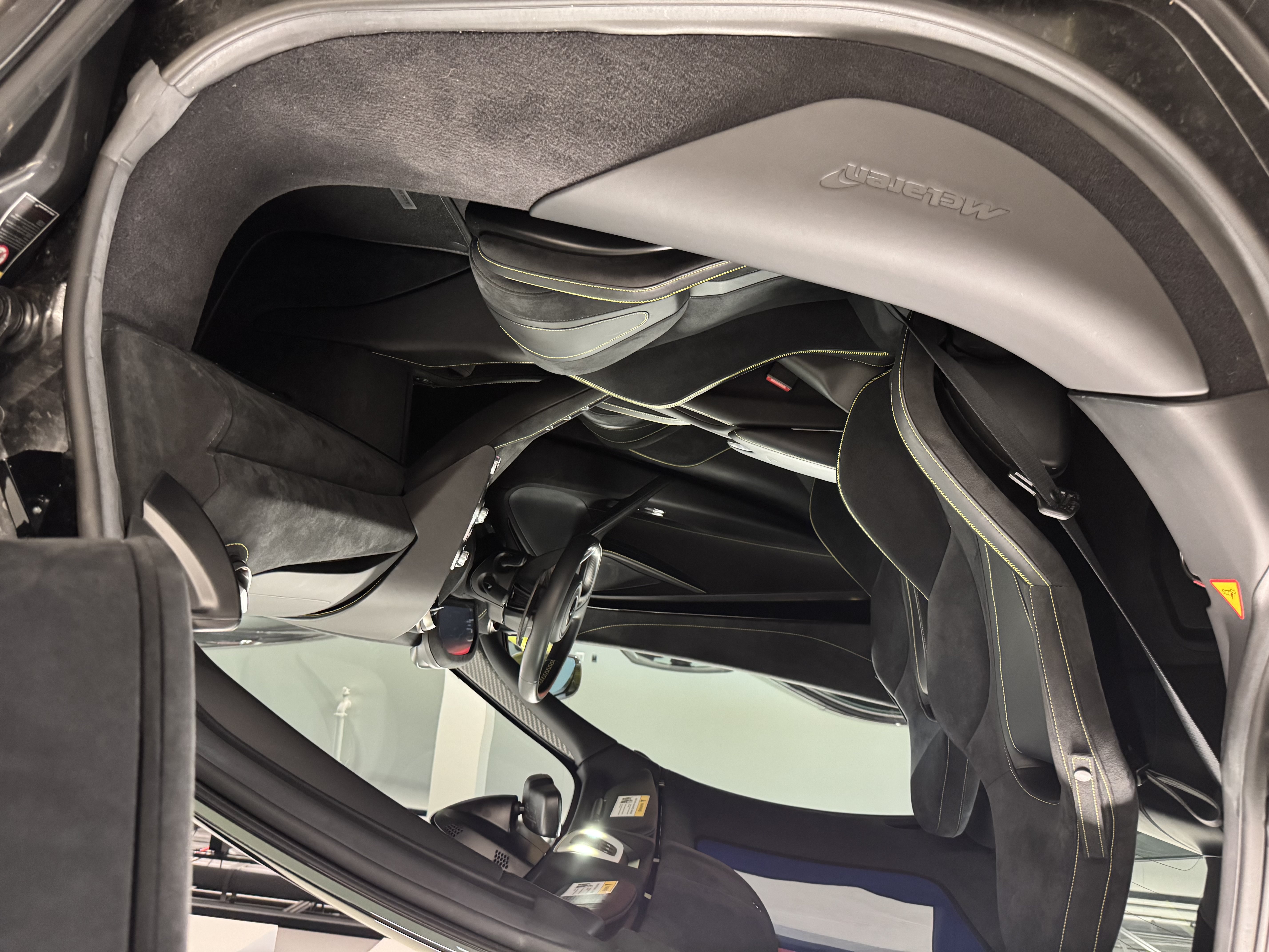 Used 2023 McLaren 720S Spider RWD image 12