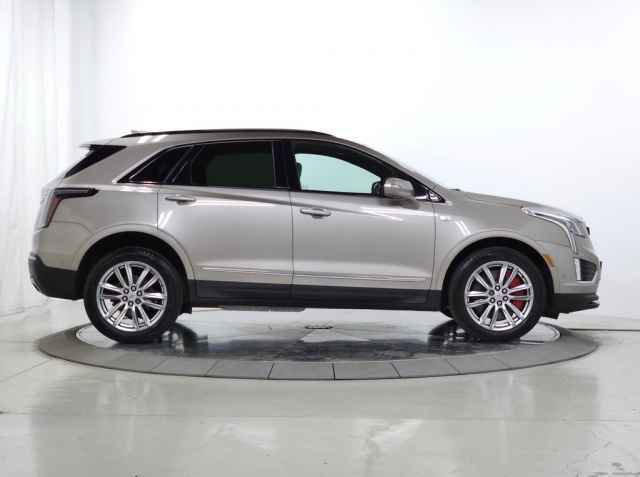 Certified 2023 Cadillac XT5 Sportv w/ Technology Package AWD/4WD image 10