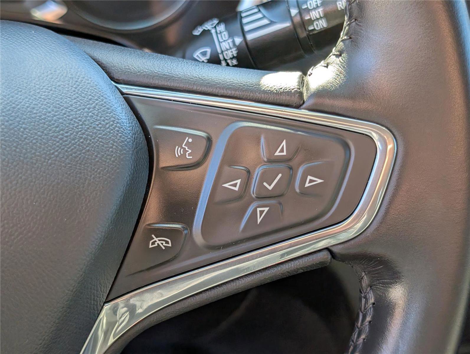 Used 2022 Chevrolet Equinox LT image 24