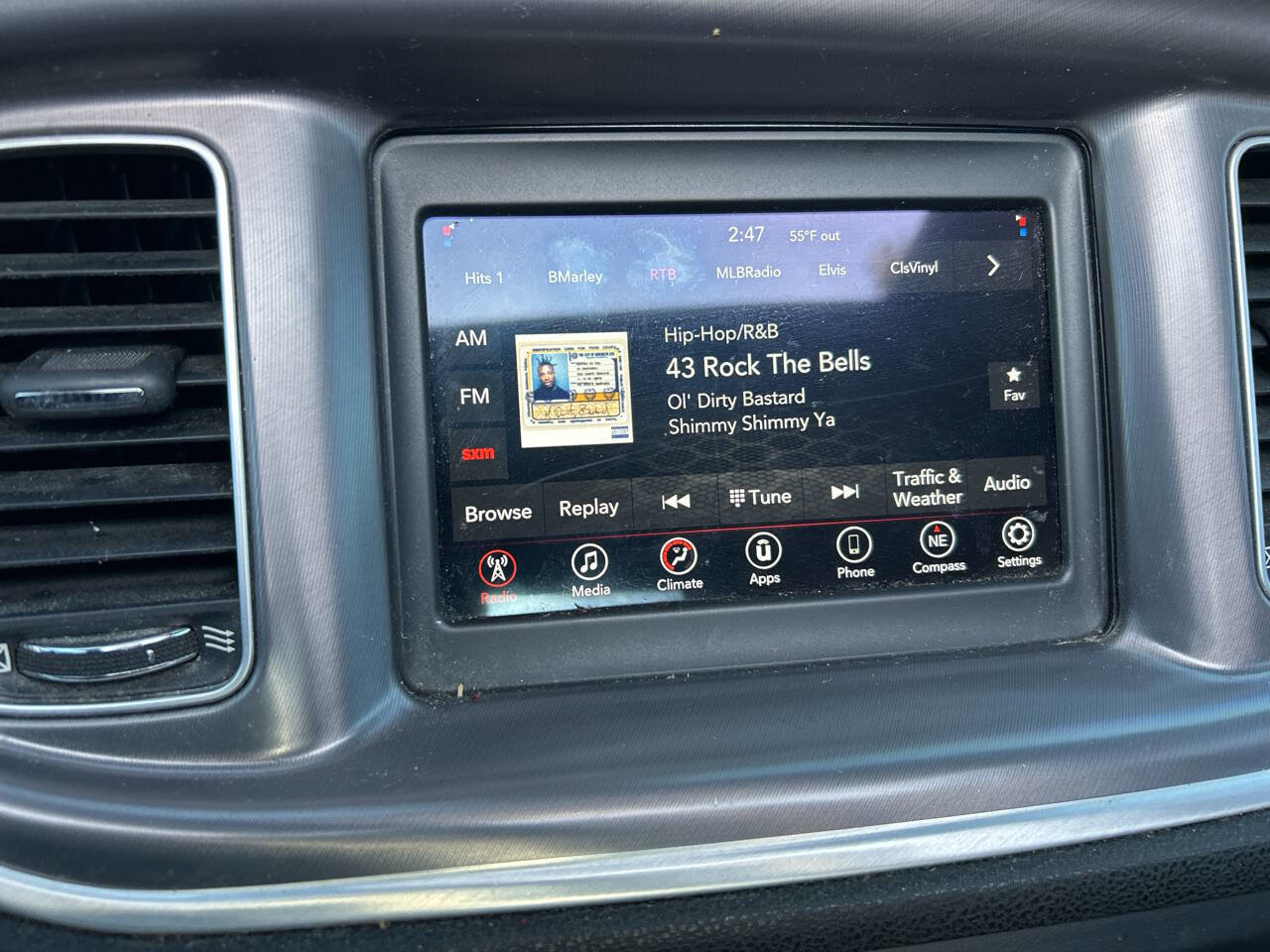 Used 2019 Dodge Charger SXT image 20