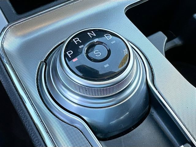 Used 2024 Ford Edge SEL w/ Sport Appearance Package image 16