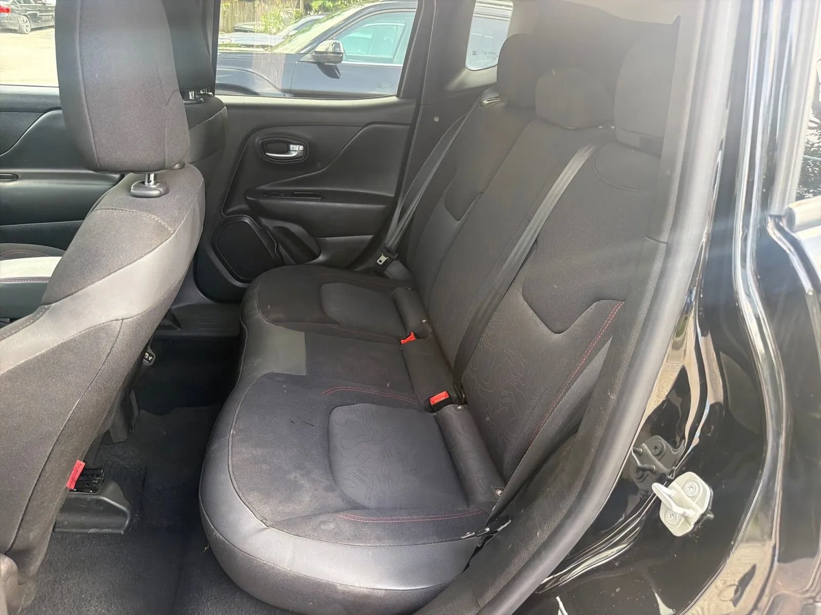 Used 2023 Jeep Renegade Trailhawk AWD/4WD image 15