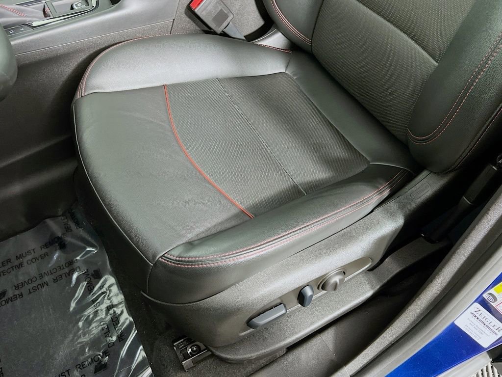 Used 2023 Chevrolet Equinox RS w/ RS Leather Package image 20