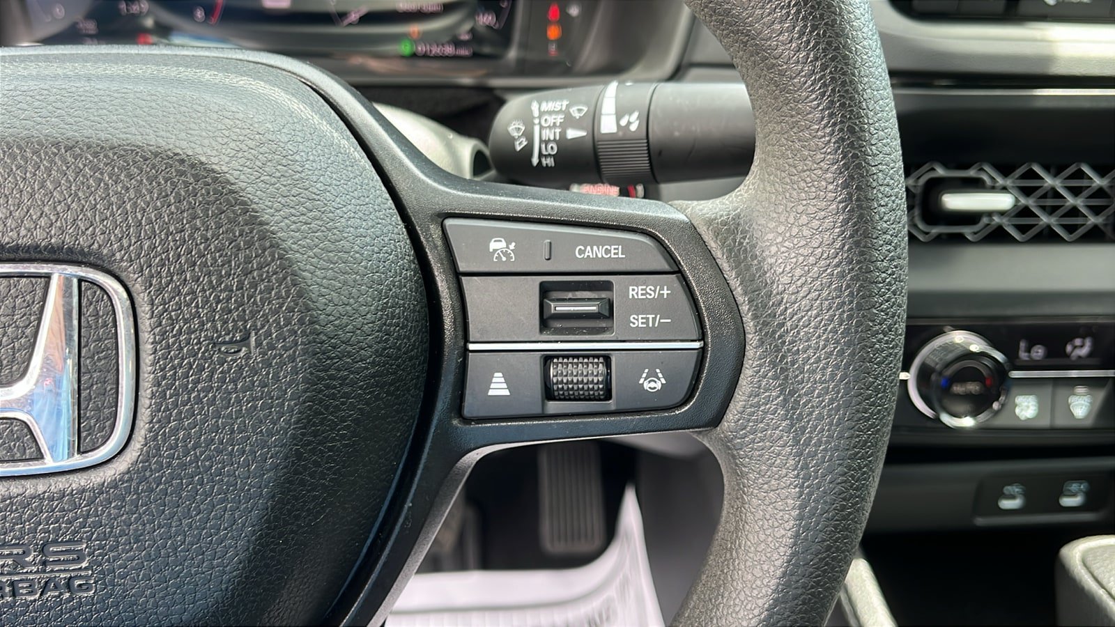 Used 2025 Honda Accord SE image 13