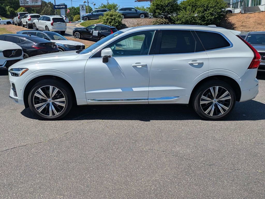 Used 2023 Volvo XC60 B5 Plus w/ Protection Package Premier FWD image 3