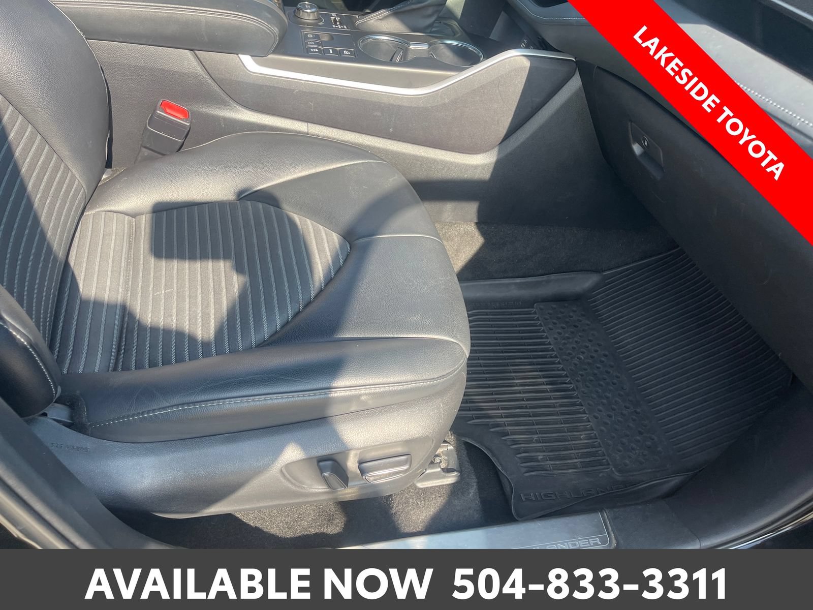 Used 2023 Toyota Highlander XSE AWD/4WD image 16