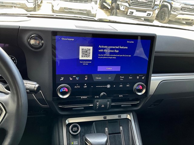 Used 2025 Lexus GX 550 w/ Cold Area Package AWD/4WD image 24