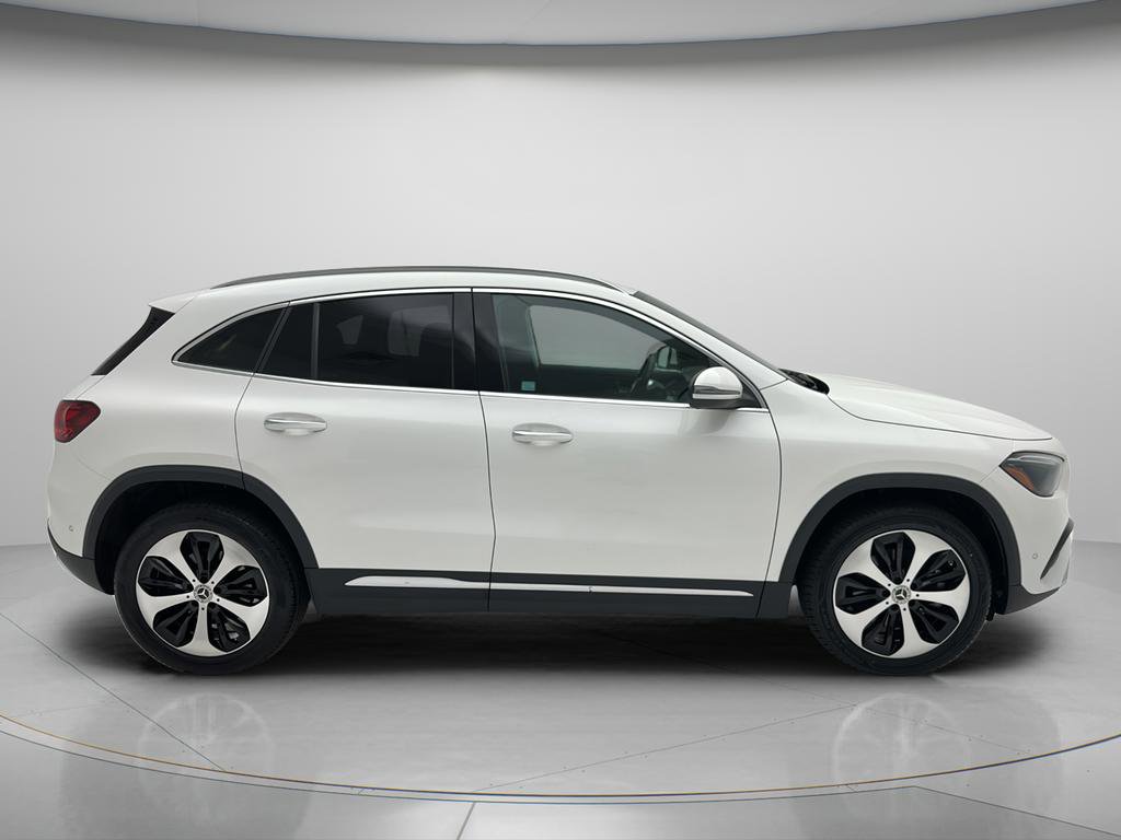 Used 2025 Mercedes-Benz GLA 250 4MATIC image 3