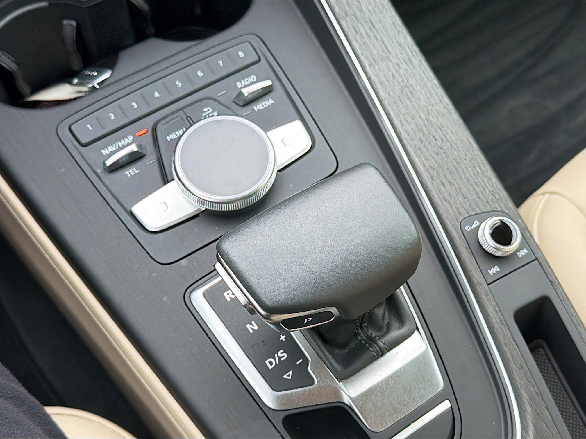 Used 2018 Audi A4 2.0T Premium Plus image 28