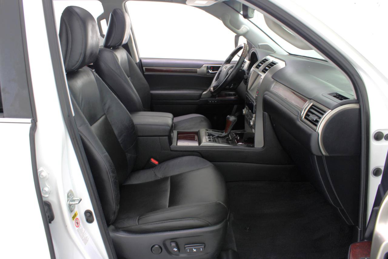 Used 2017 Lexus GX 460 AWD/4WD image 49
