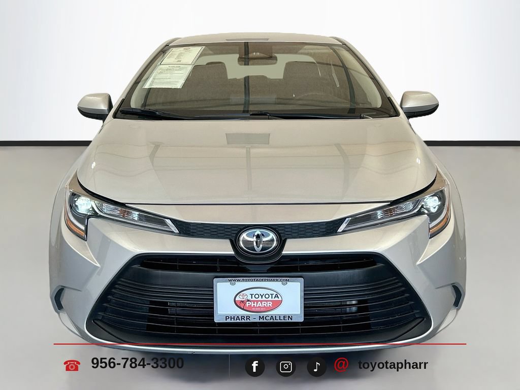 Used 2025 Toyota Corolla LE FWD image 2