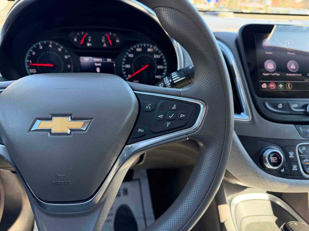 Used 2020 Chevrolet Malibu LT image 23