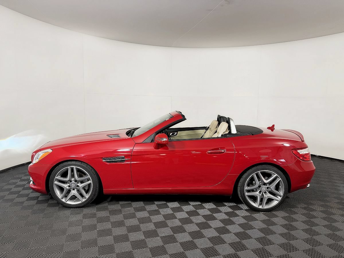 Used 2015 Mercedes-Benz SLK 250 image 60