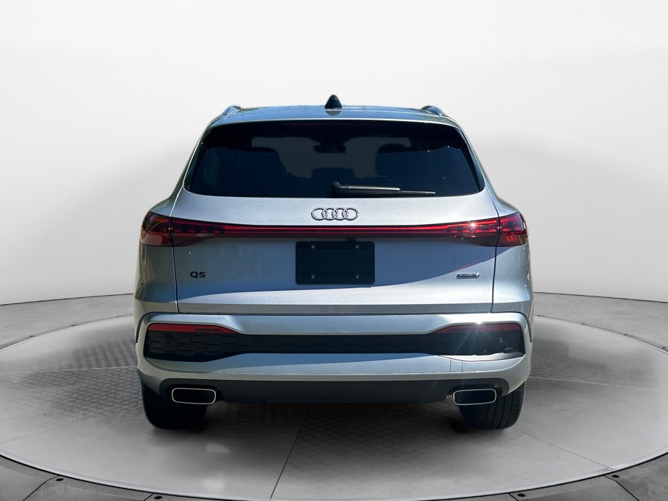 Certified 2025 Audi Q5 Premium Plus w/ Premium Plus AWD/4WD image 6