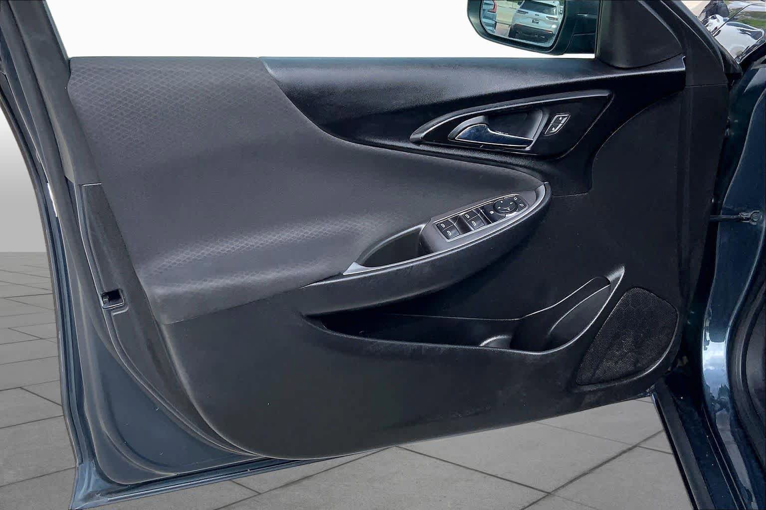 Used 2019 Chevrolet Malibu LS FWD image 21