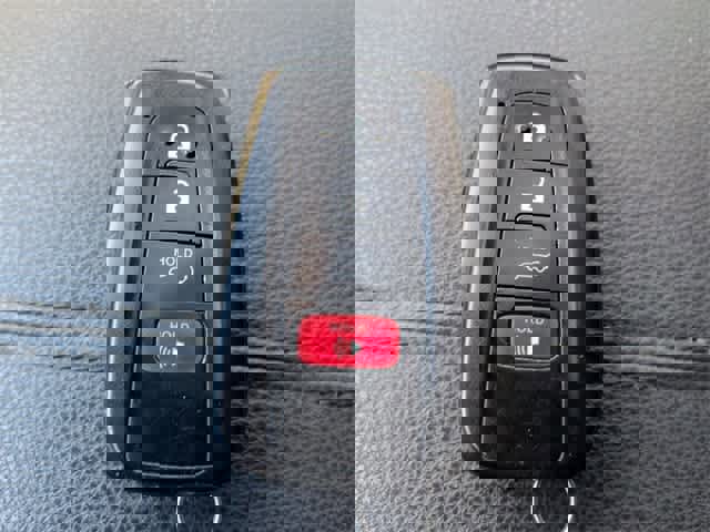 Used 2021 Toyota RAV4 XLE Premium image 36