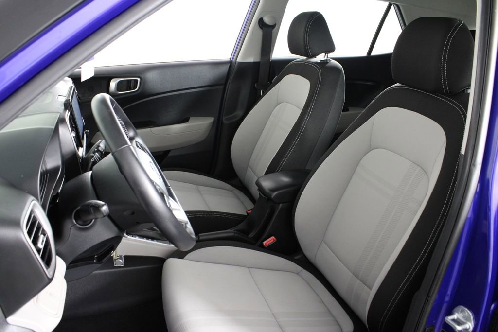 Certified 2023 Hyundai Venue SEL image 18