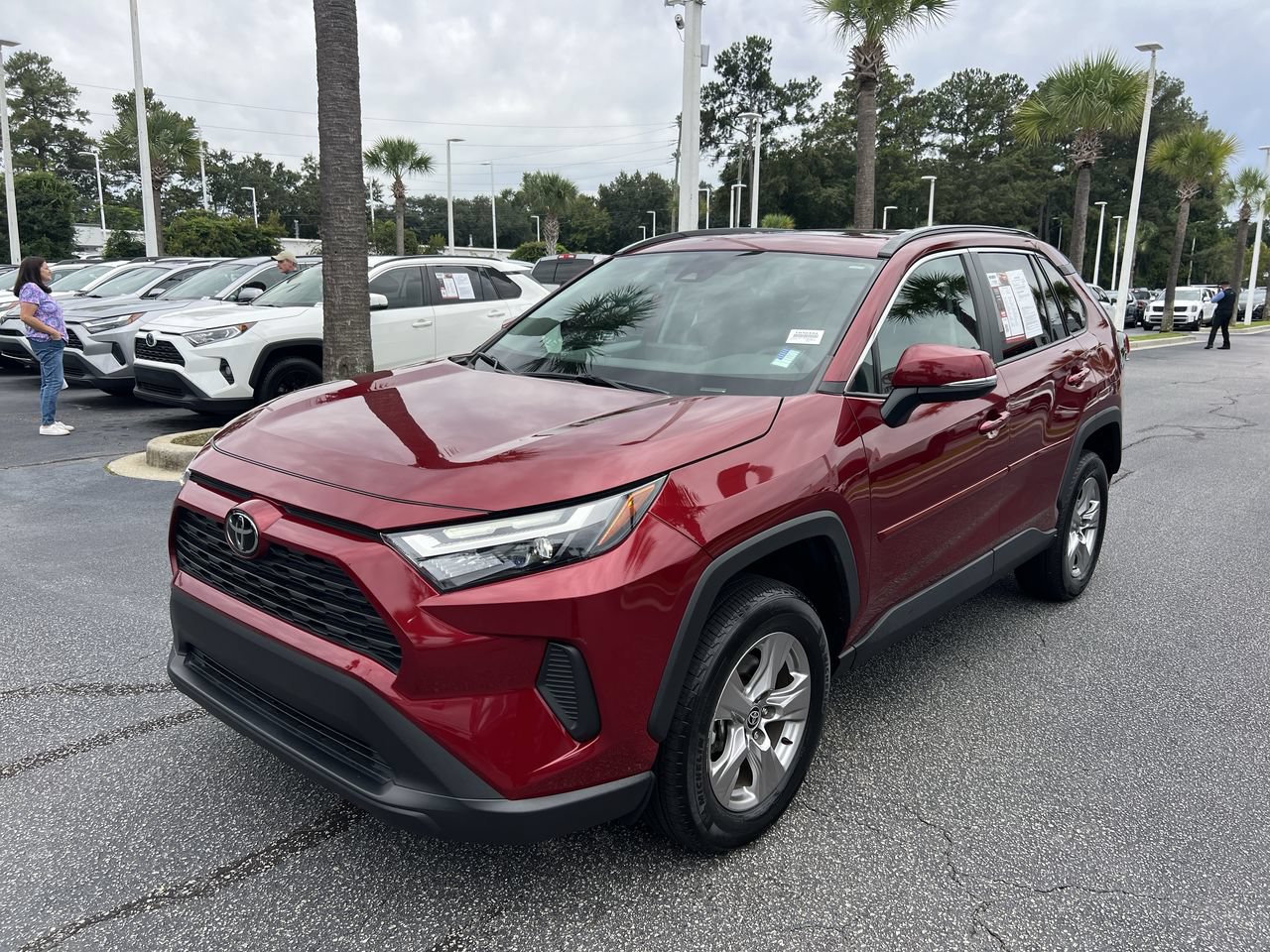 Used 2023 Toyota RAV4 XLE w/ Convenience Package FWD image 5